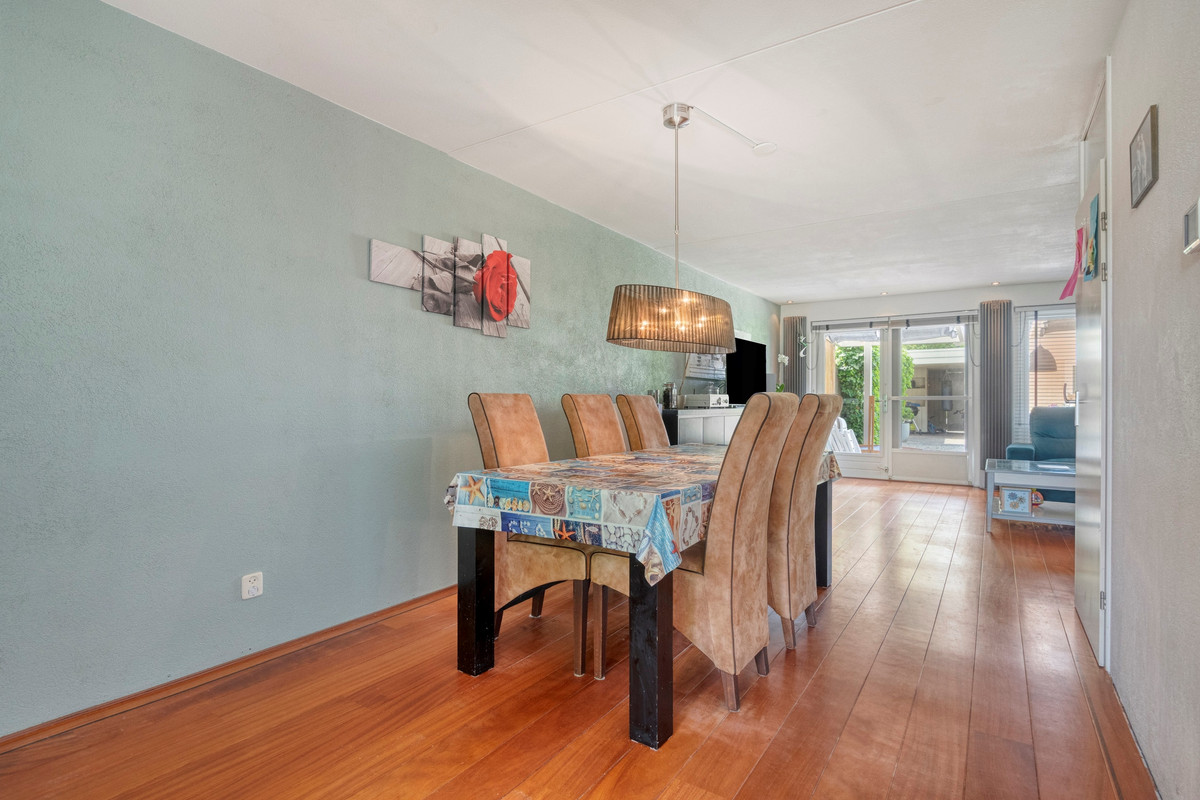 Tussenwoning te koop: Nassau Bolwerk 9, Steenbergen