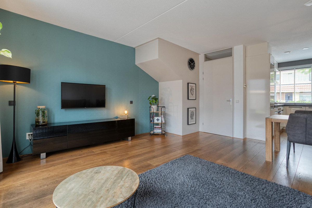 Tussenwoning te koop: Tiendschuurstraat 183, Zwolle