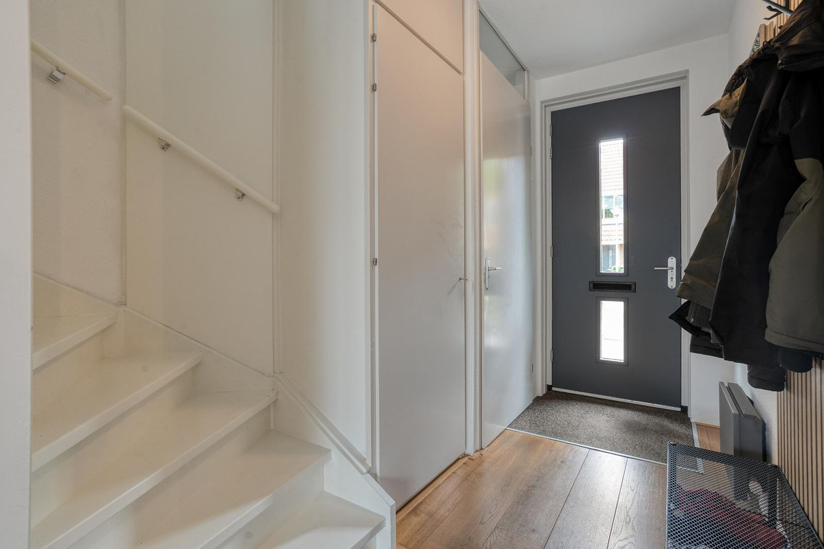 Tussenwoning te koop: Tiendschuurstraat 183, Zwolle
