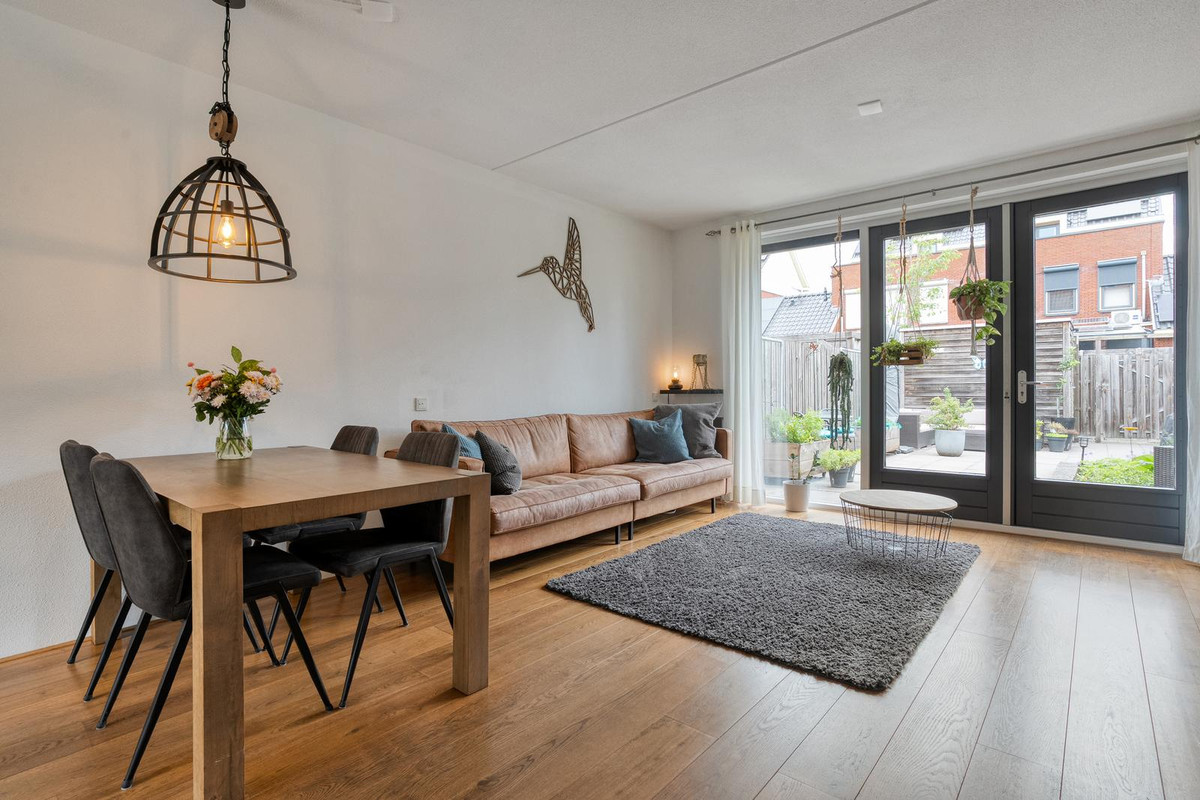 Tussenwoning te koop: Tiendschuurstraat 183, Zwolle