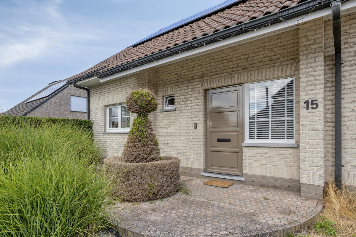 Vrijstaande woning te koop: Kennedystraat 15, Sas Van Gent
