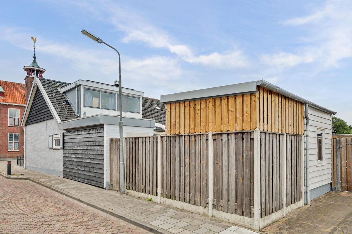 Hoekwoning te koop: Dorpsstraat 116, Krabbendijke