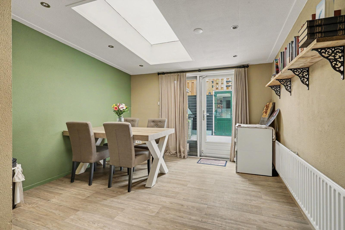 Hoekwoning te koop: Dorpsstraat 116, Krabbendijke
