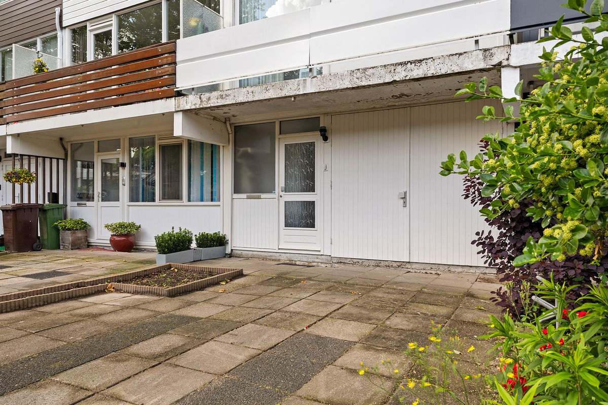 Tussenwoning te koop: Rossinihof 26, Alphen Aan Den Rijn