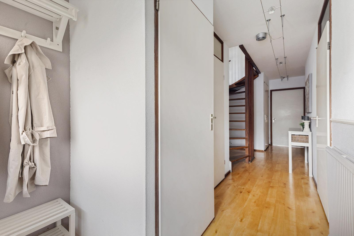Tussenwoning te koop: Rossinihof 26, Alphen Aan Den Rijn