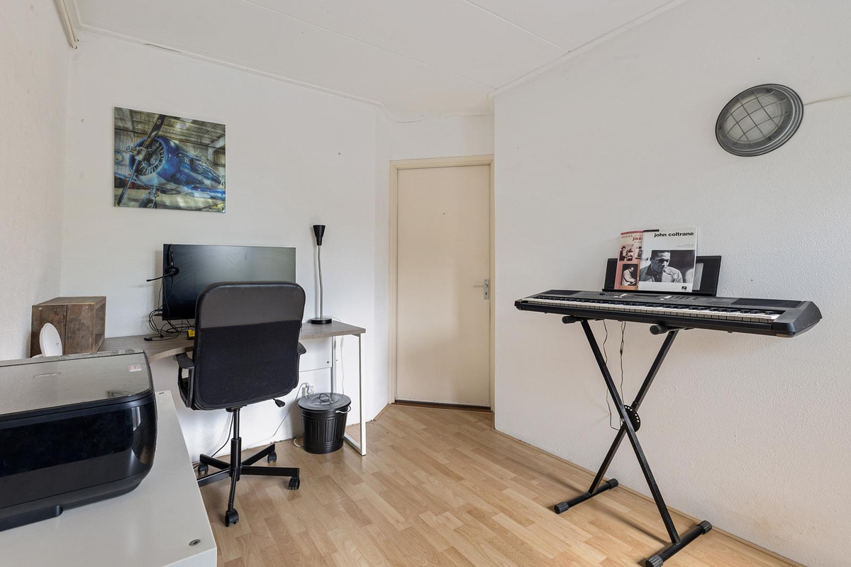 Tussenwoning te koop: Rossinihof 26, Alphen Aan Den Rijn