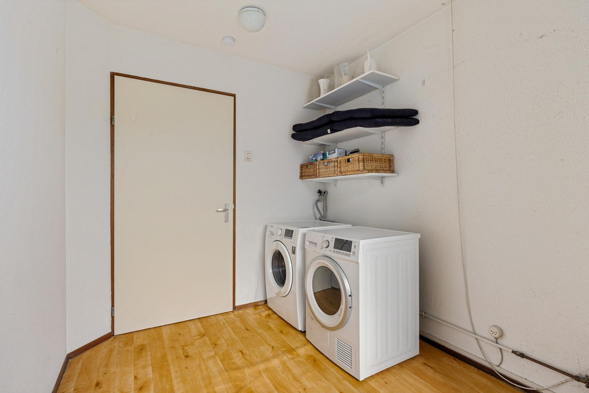 Tussenwoning te koop: Rossinihof 26, Alphen Aan Den Rijn