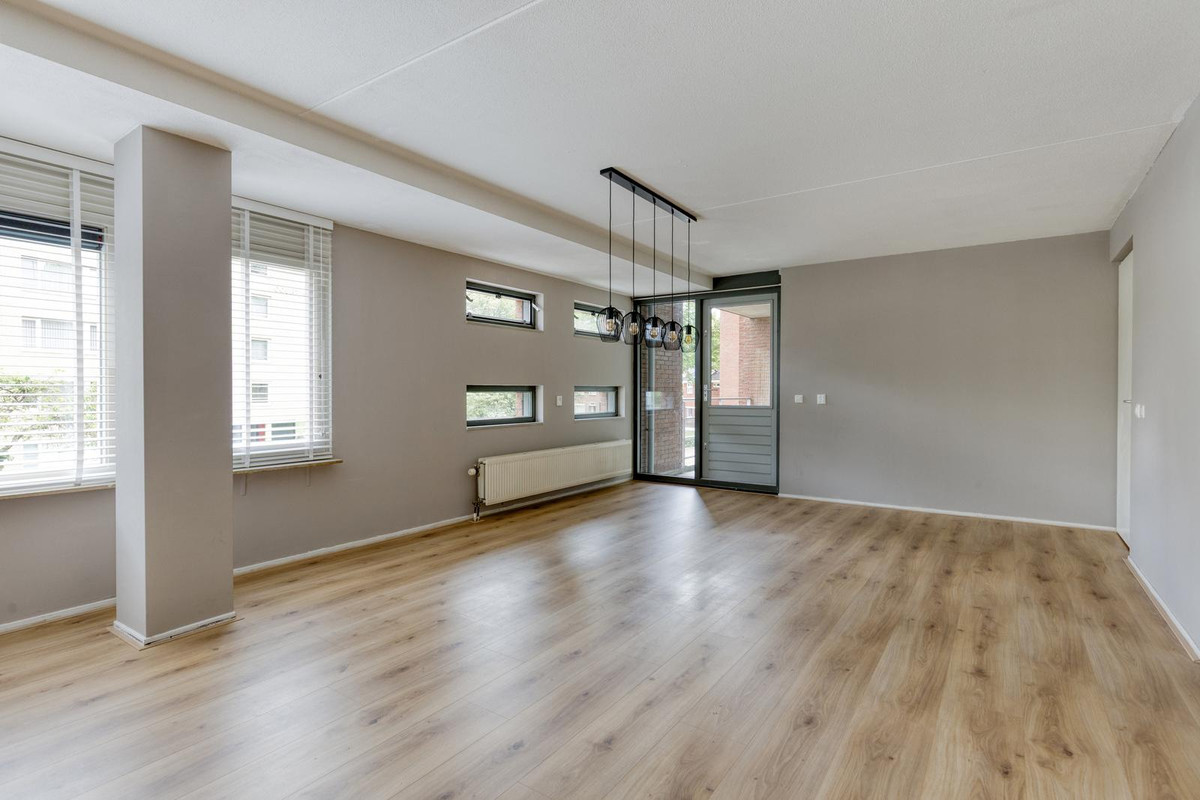 Appartement te koop: Henriette Ronnerstraat 53, Tilburg