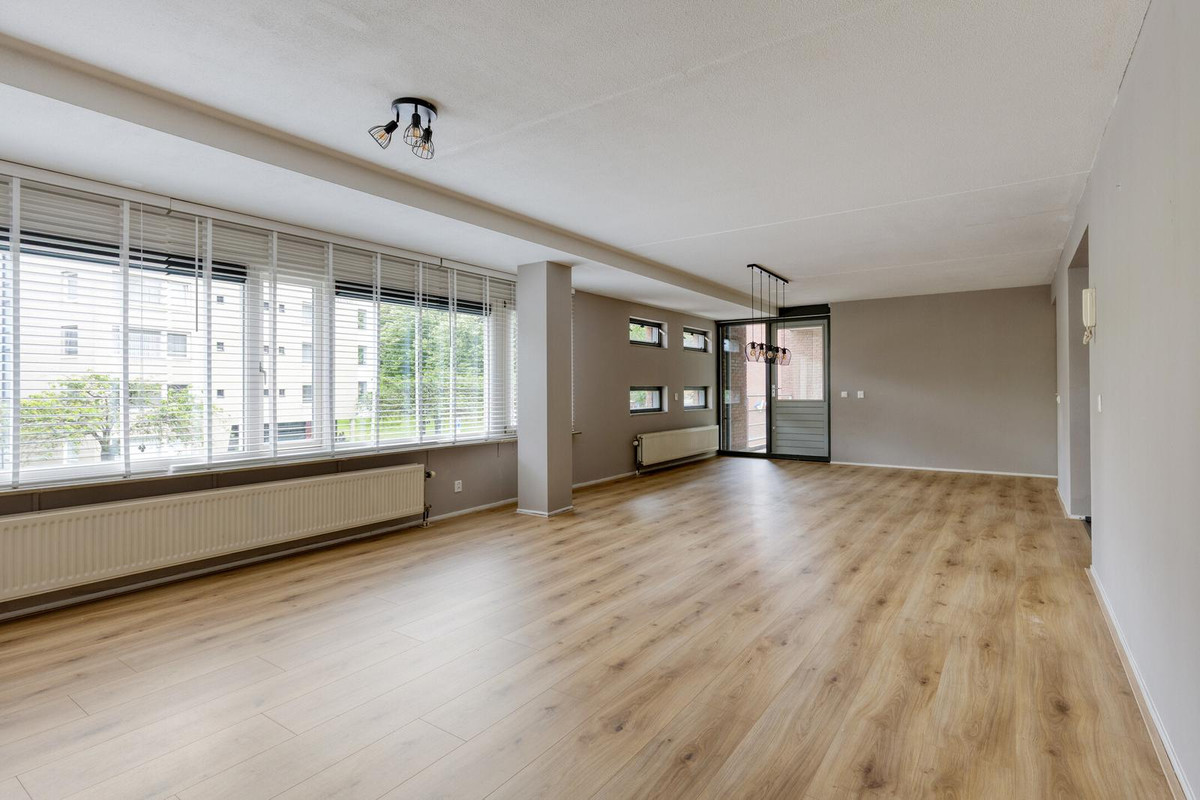 Appartement te koop: Henriette Ronnerstraat 53, Tilburg