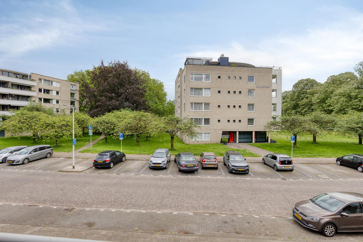Appartement te koop: Henriette Ronnerstraat 53, Tilburg