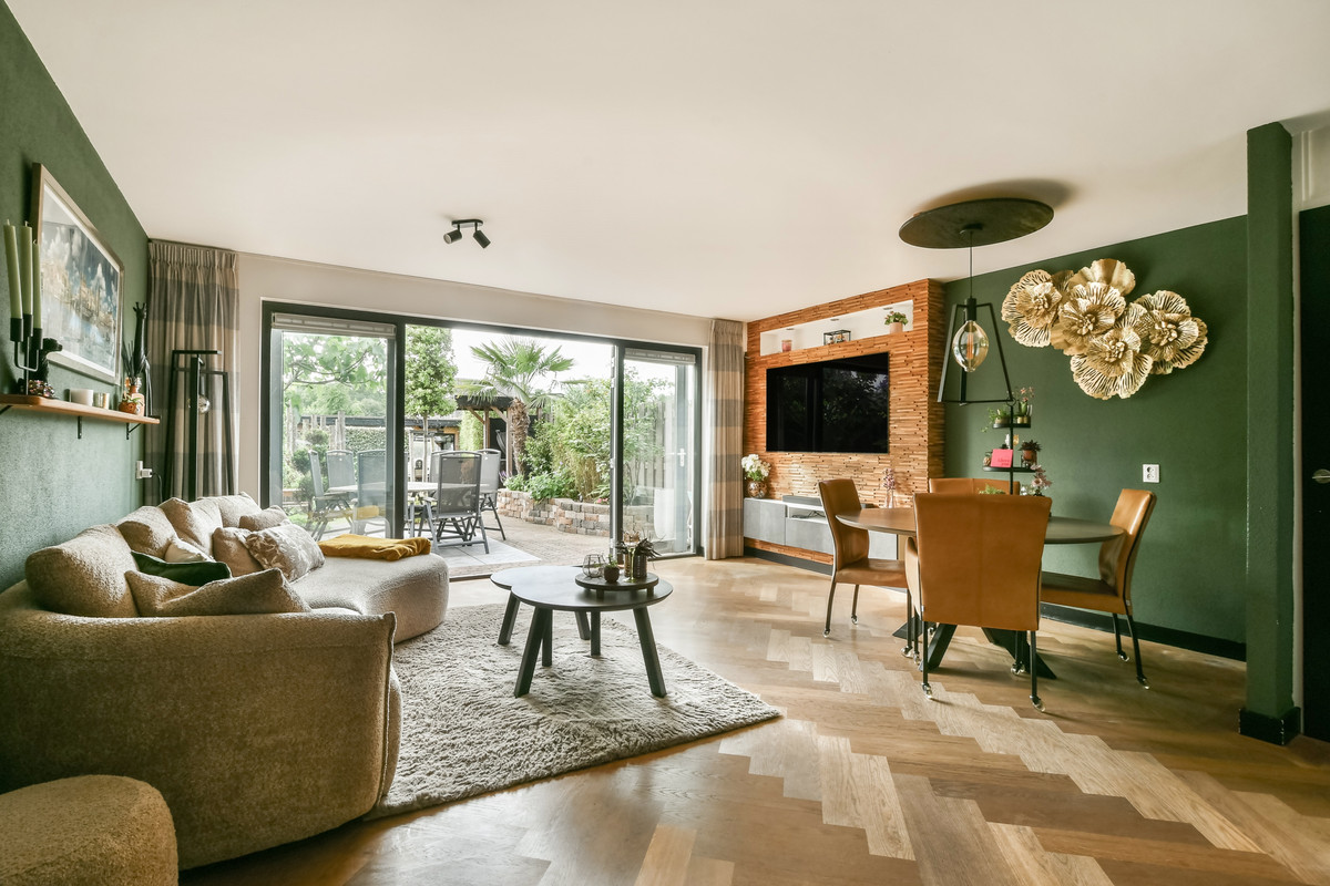 Tussenwoning te koop: Zuster Reichertstraat 16, Leiden