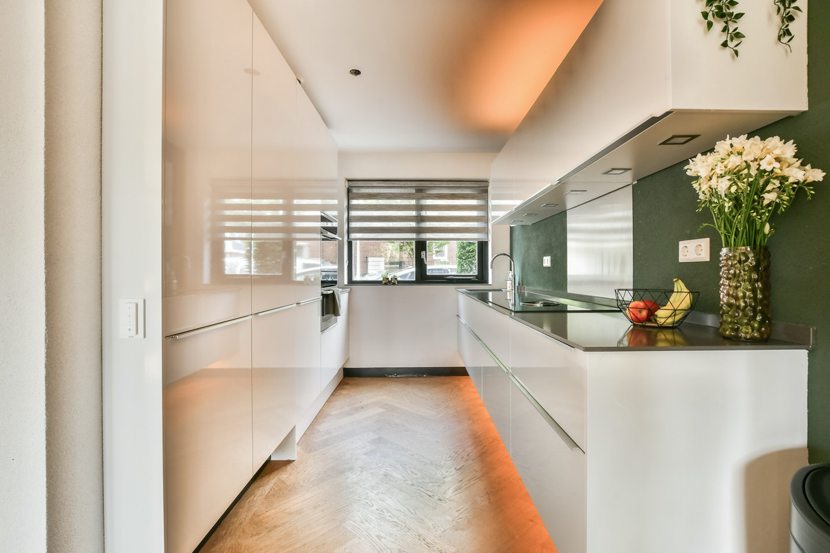 Tussenwoning te koop: Zuster Reichertstraat 16, Leiden