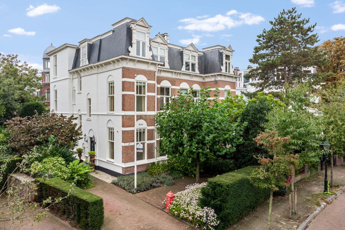 Twee-onder-één-kap te koop: Van Lennepweg 22, 'S-Gravenhage