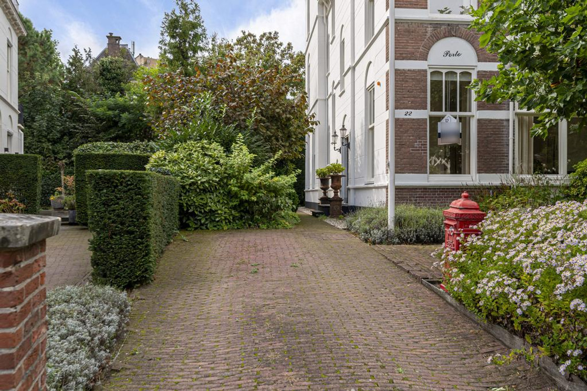 Twee-onder-één-kap te koop: Van Lennepweg 22, 'S-Gravenhage