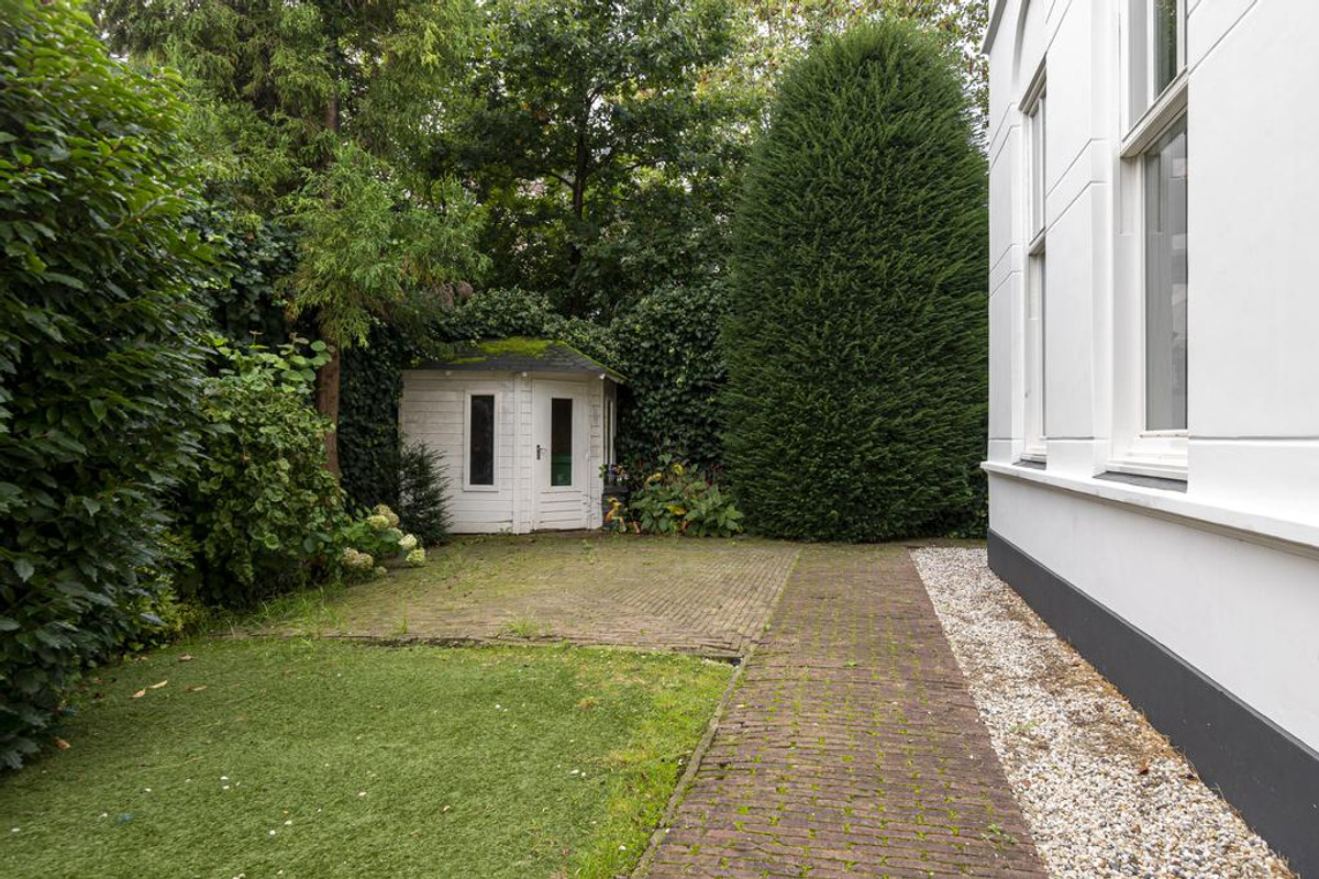 Twee-onder-één-kap te koop: Van Lennepweg 22, 'S-Gravenhage