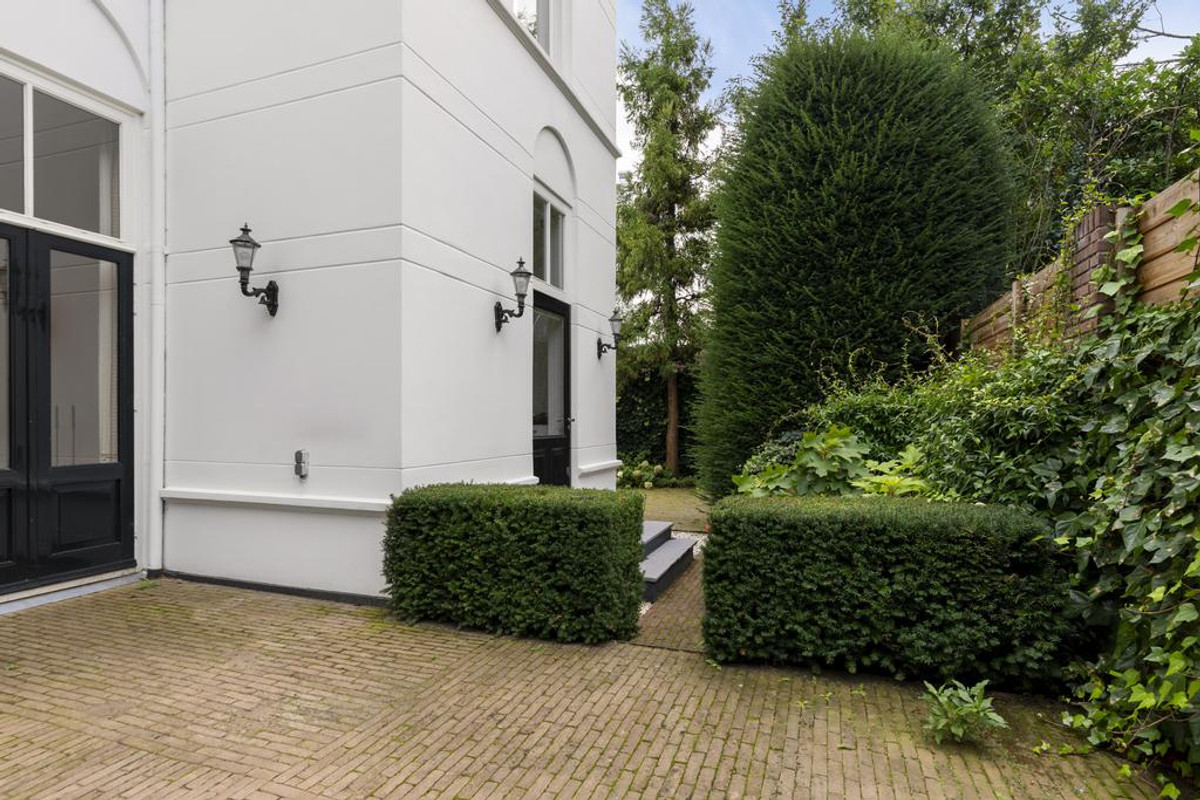 Twee-onder-één-kap te koop: Van Lennepweg 22, 'S-Gravenhage