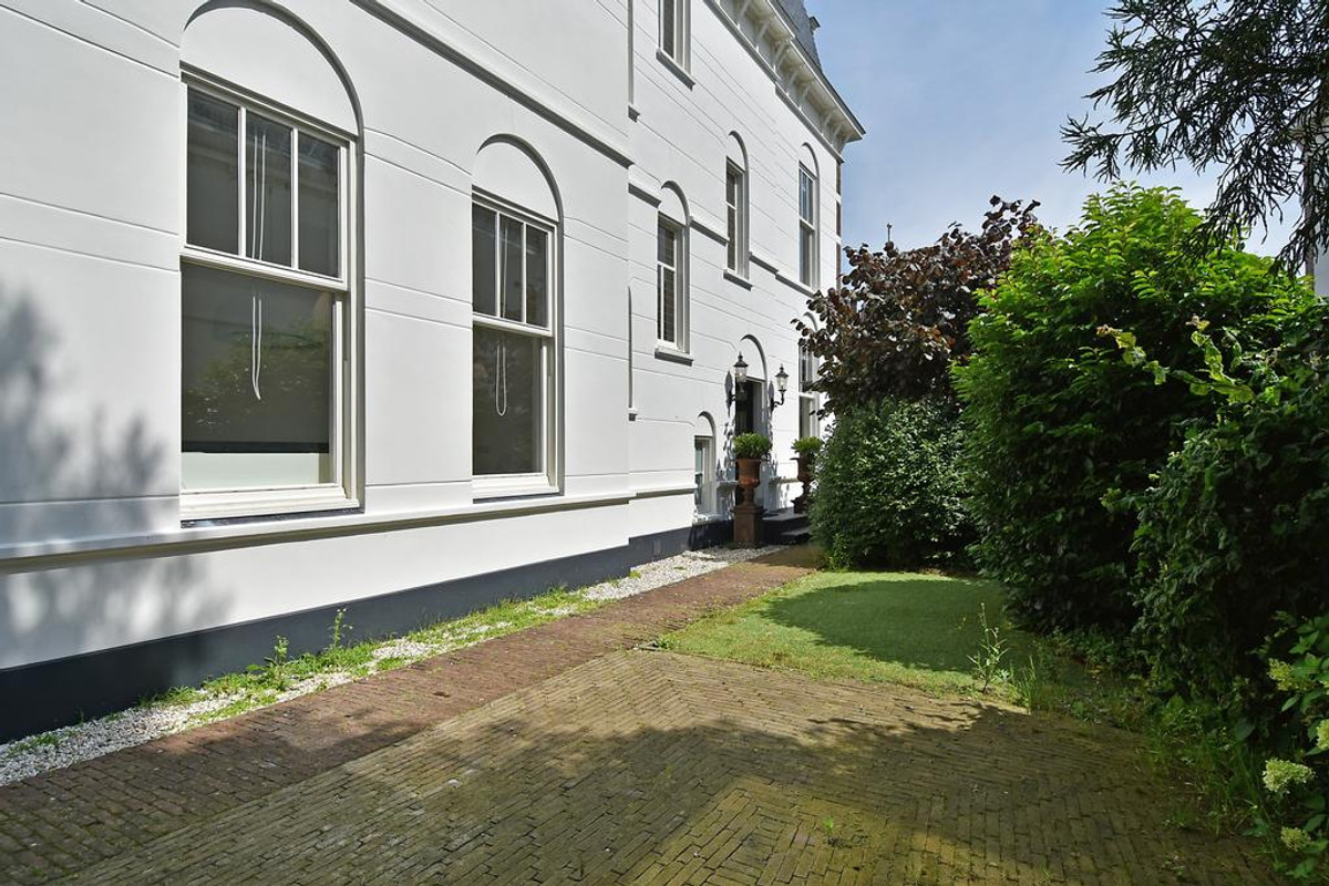 Twee-onder-één-kap te koop: Van Lennepweg 22, 'S-Gravenhage