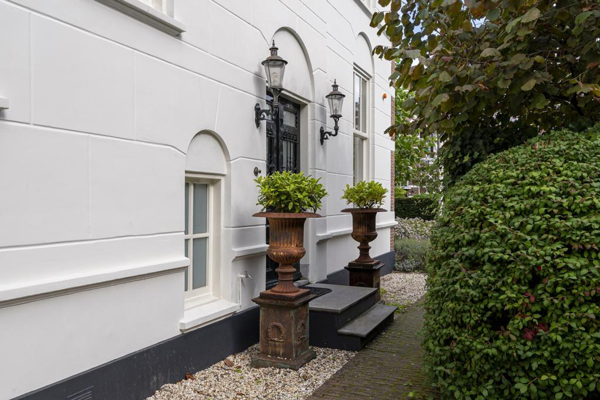 Twee-onder-één-kap te koop: Van Lennepweg 22, 'S-Gravenhage