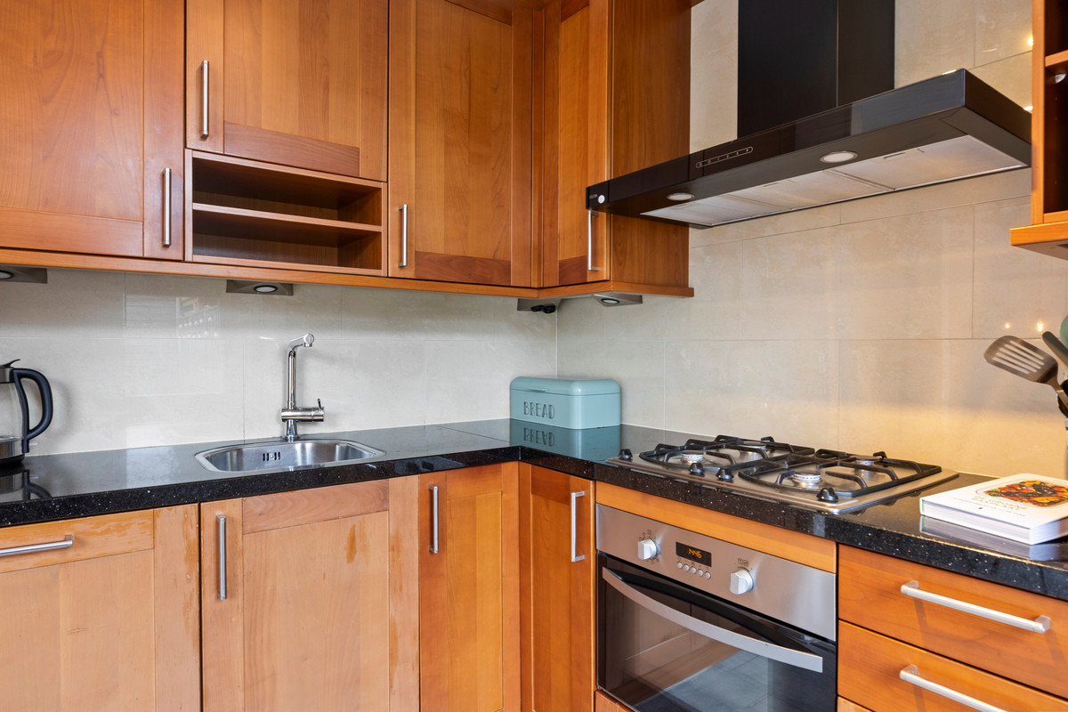 Tussenwoning te koop: Weijbroekweg 76, Nijmegen