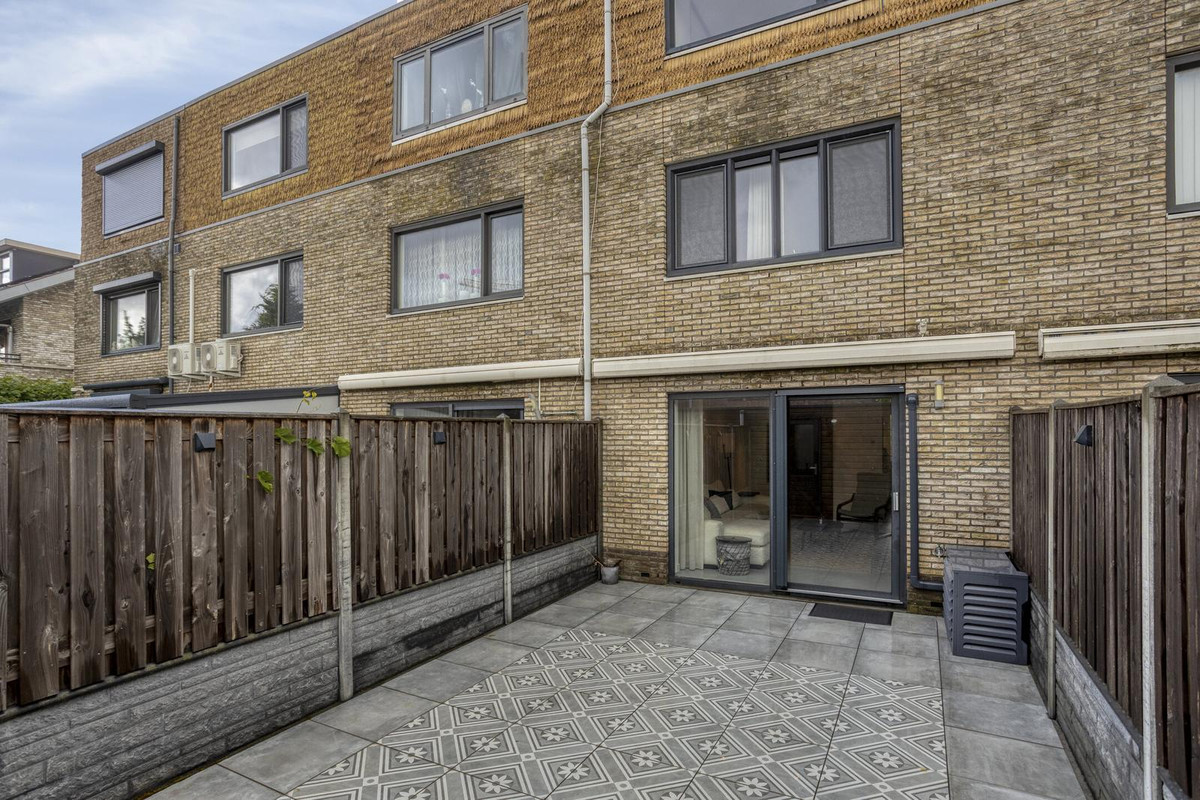 Tussenwoning te koop: Solislaan 134, Capelle Aan Den Ijssel