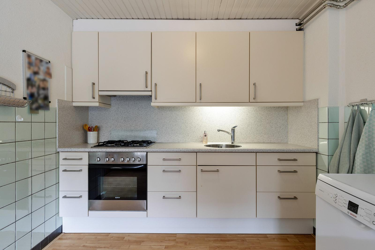Twee-onder-één-kap te koop: Asterstraat 8, Oss