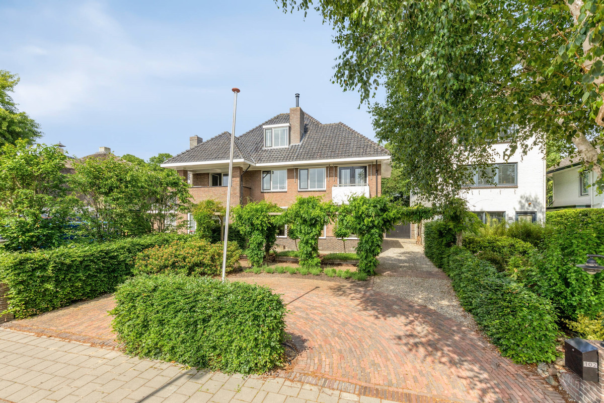 Twee-onder-één-kap te koop: Kerkewijk 102, Veenendaal