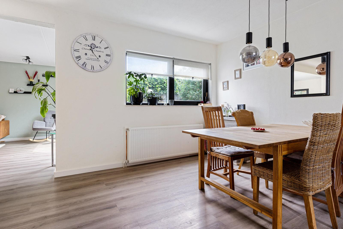 Tussenwoning te koop: H.J. Algrastraat 10, Amsterdam