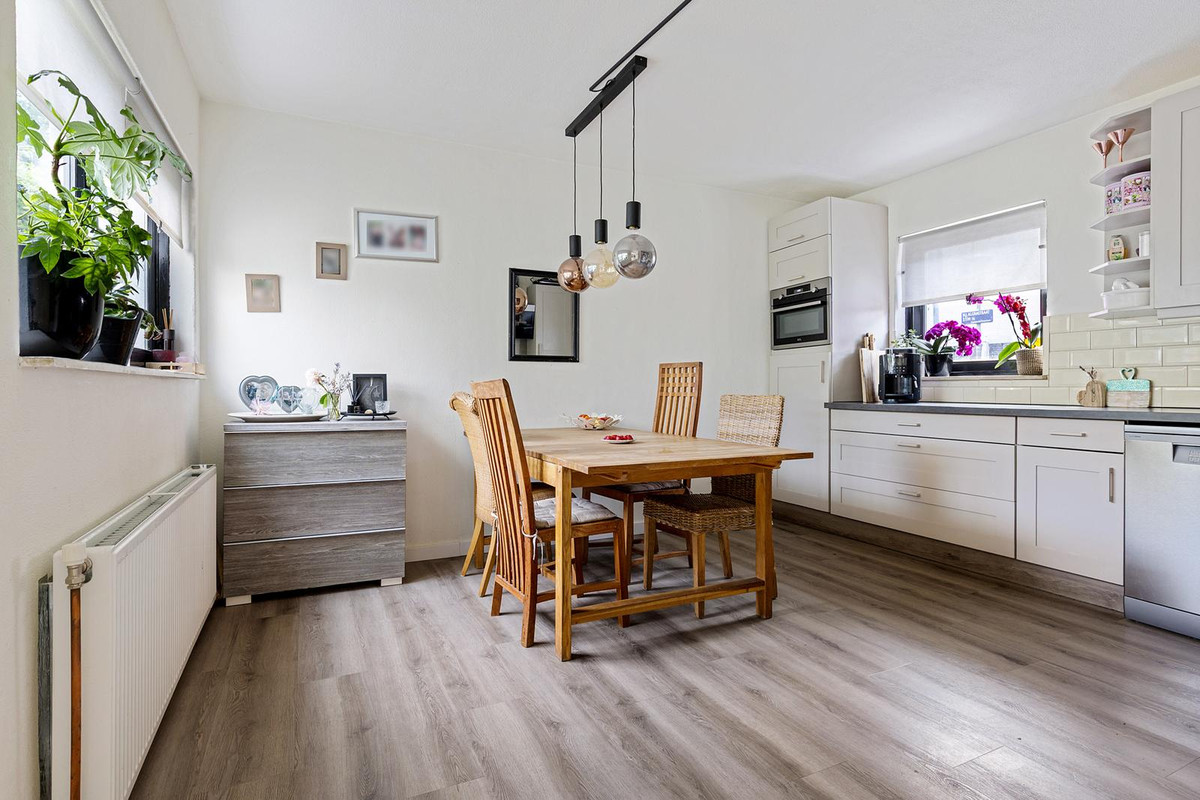 Tussenwoning te koop: H.J. Algrastraat 10, Amsterdam