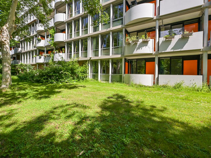 Benedenlangs 61