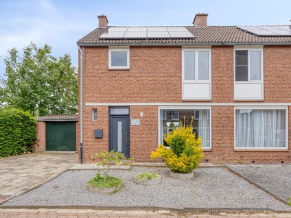 Burg Schoolmeestersstraat 27