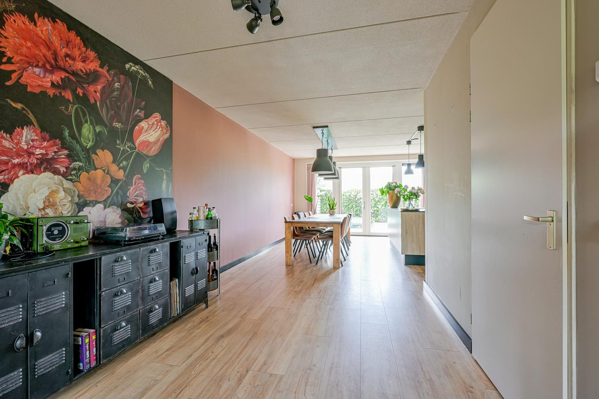 Twee-onder-één-kap te koop: Nachtegaalstraat 93, Heerhugowaard