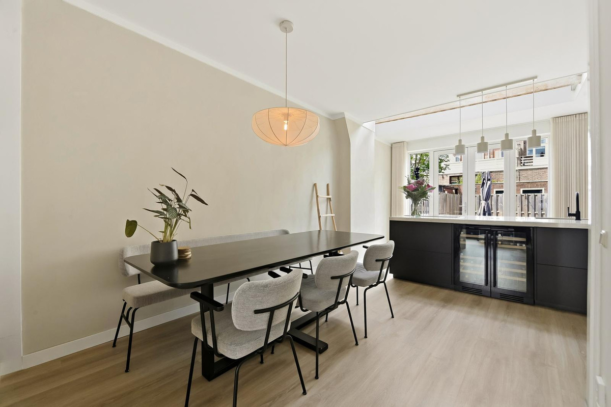 Tussenwoning te koop: J A Alberdingk Thijmstraat 53, Schiedam