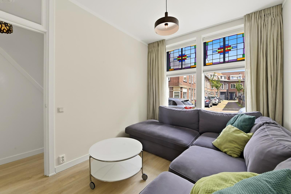 Tussenwoning te koop: J A Alberdingk Thijmstraat 53, Schiedam