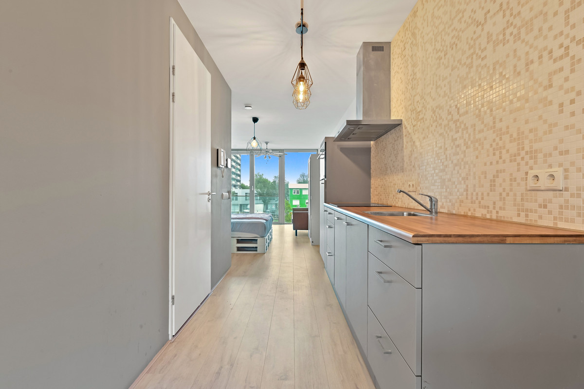 Studio te koop: Calandkade 161H, 'S-Gravenhage