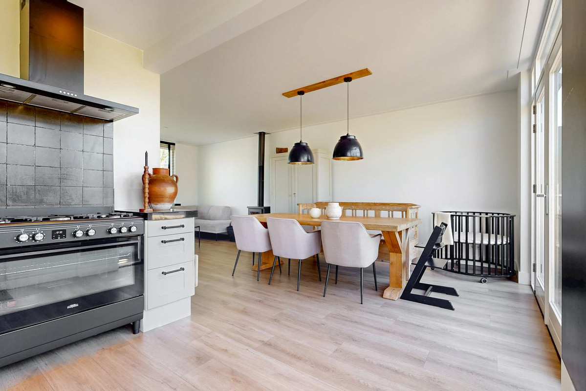 Tussenwoning te koop: Brahmsstraat 44, Lisse