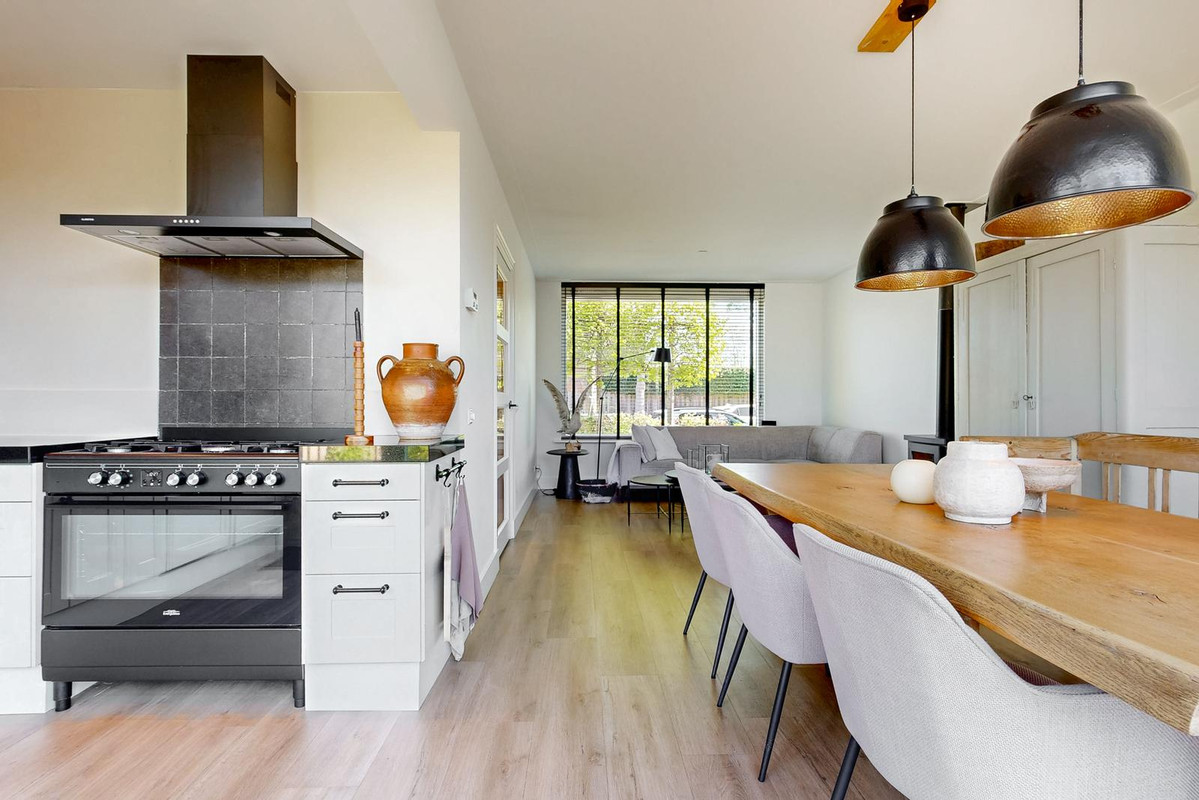 Tussenwoning te koop: Brahmsstraat 44, Lisse