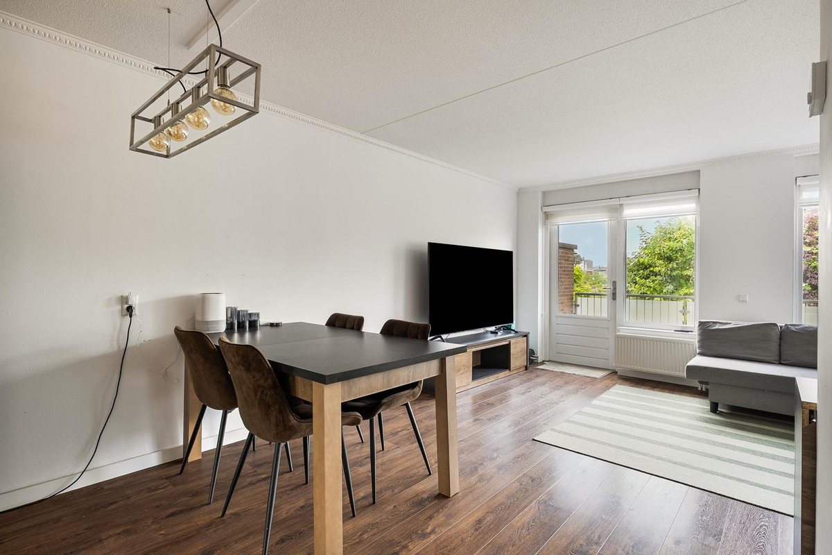 Appartement te koop: Lijsterbeswede 121, Barendrecht