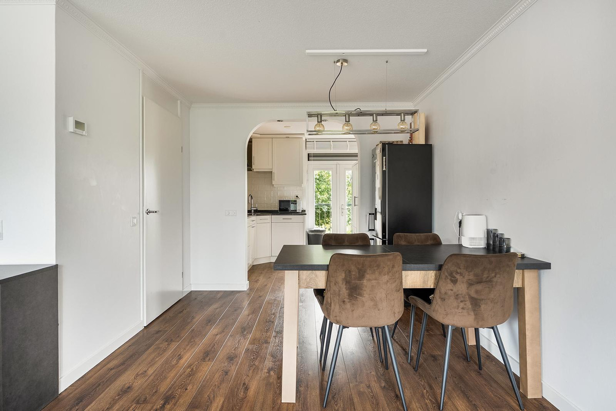 Appartement te koop: Lijsterbeswede 121, Barendrecht