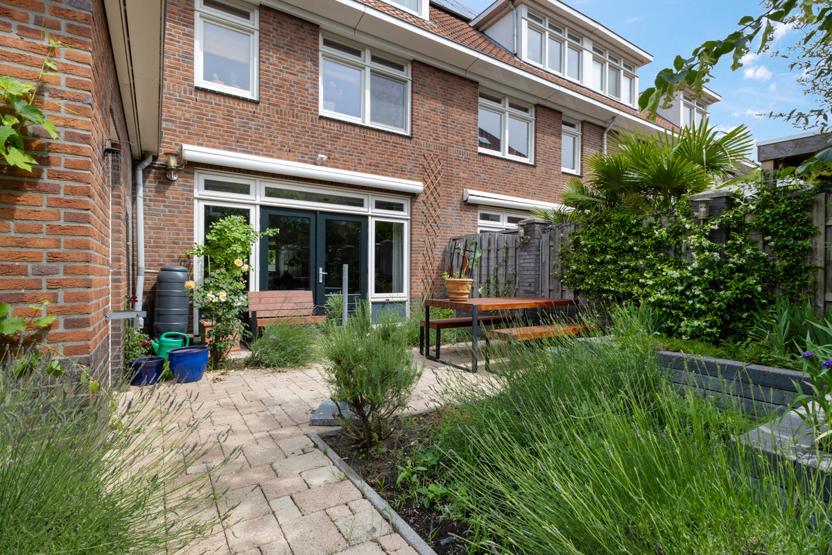 Hoekwoning te koop: Nijverheidplein 13, Ede