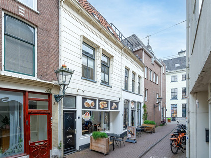 Broederstraat 2