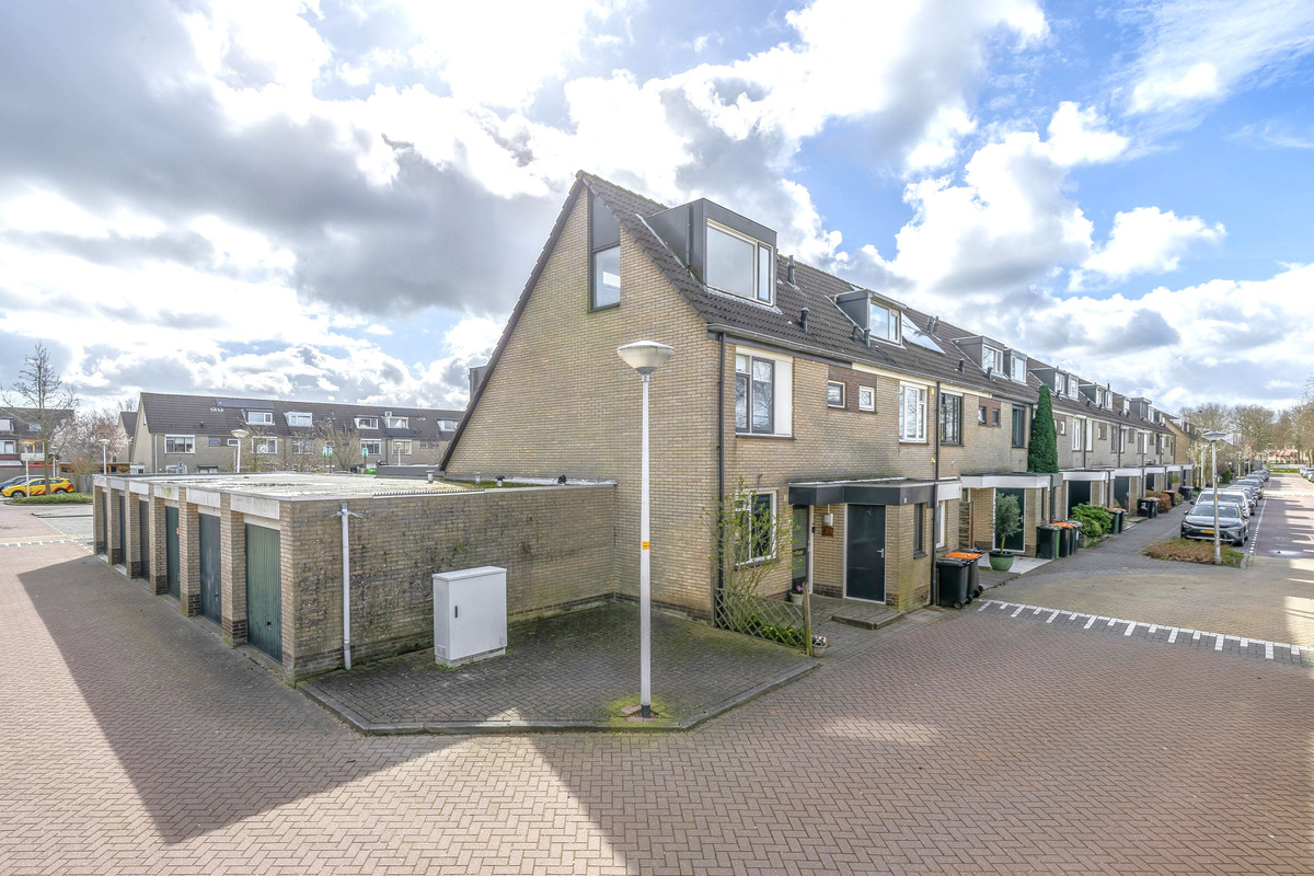 Tussenwoning te koop: Zuidplaslaan 68, Waddinxveen