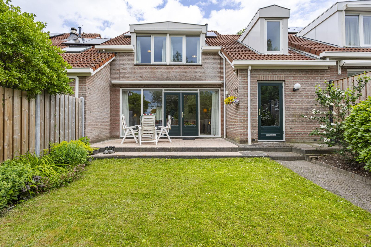 Tussenwoning te koop: Nieuweweg 6, Hardinxveld-Giessendam