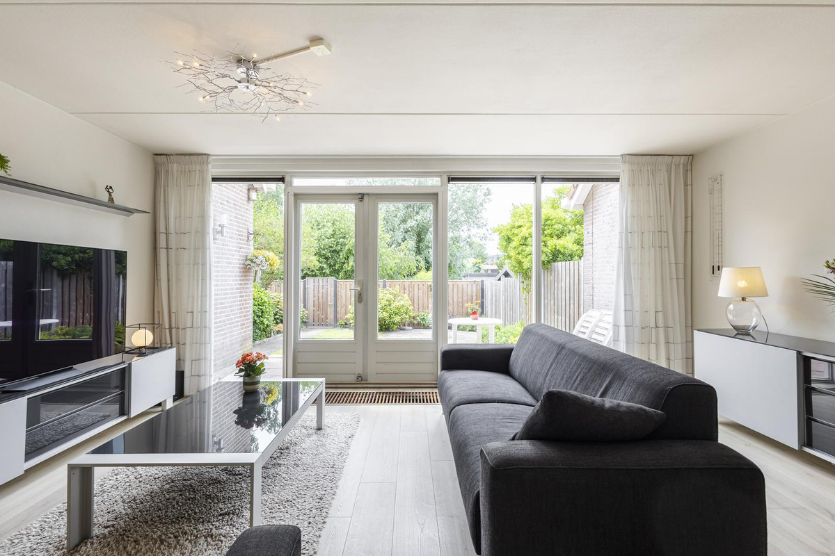 Tussenwoning te koop: Nieuweweg 6, Hardinxveld-Giessendam