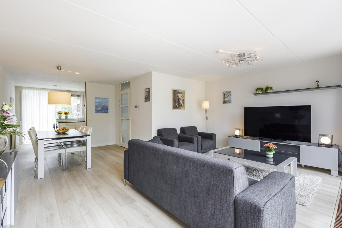 Tussenwoning te koop: Nieuweweg 6, Hardinxveld-Giessendam