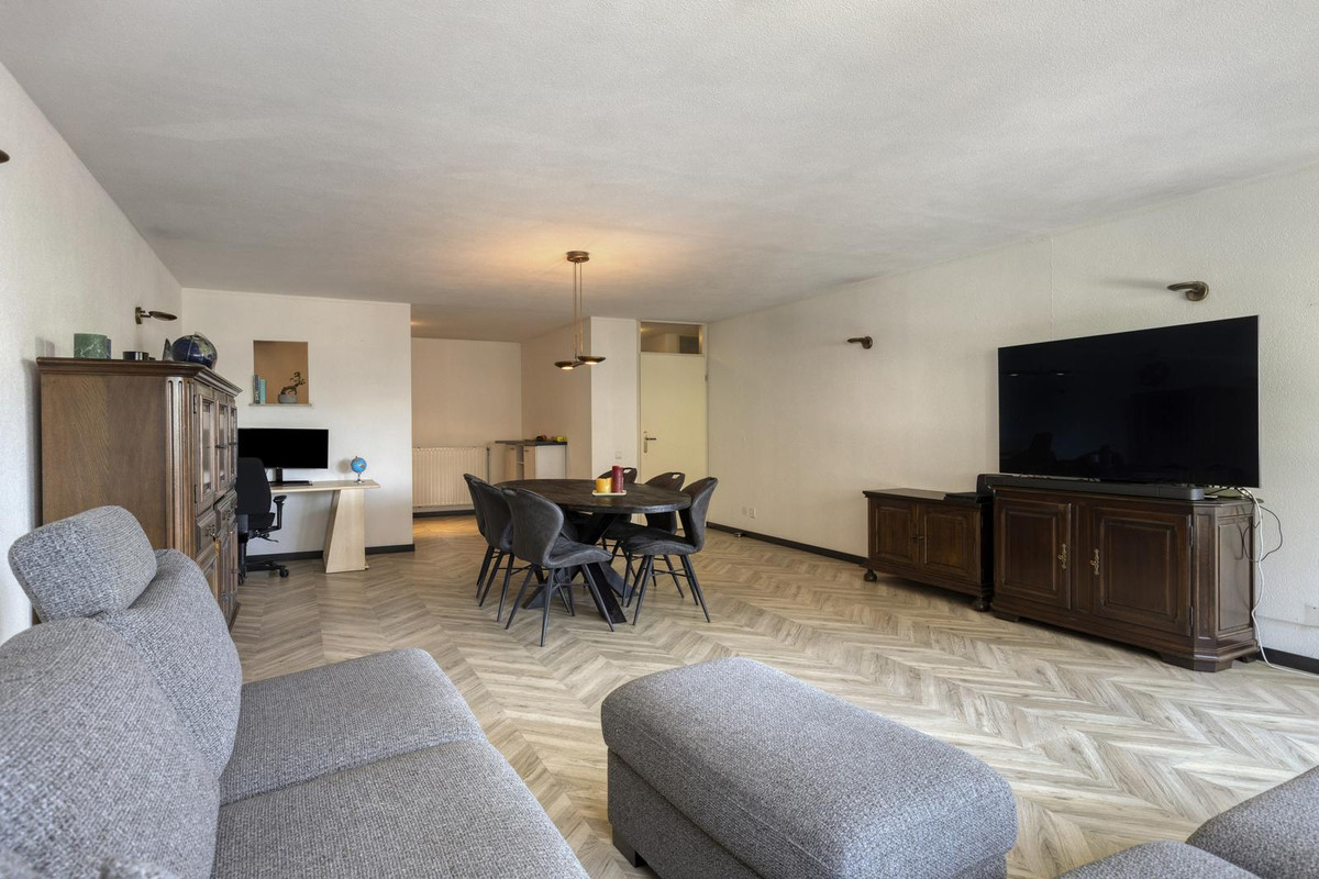 Appartement te koop: Mr. J.H. de Pontplein 83, Tilburg