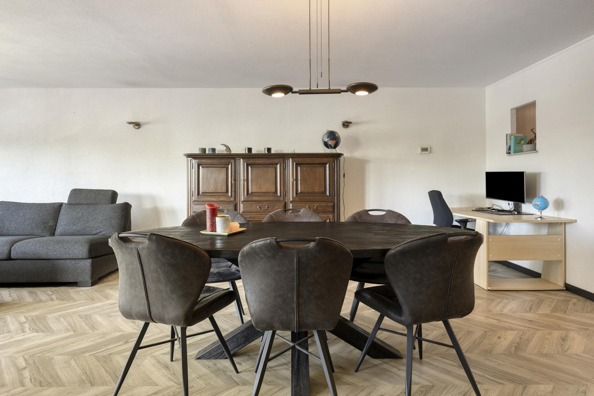 Appartement te koop: Mr. J.H. de Pontplein 83, Tilburg