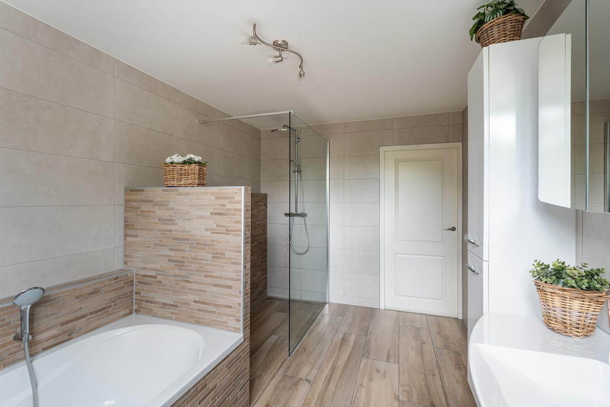 Tussenwoning te koop: Optenoord 8, Rotterdam