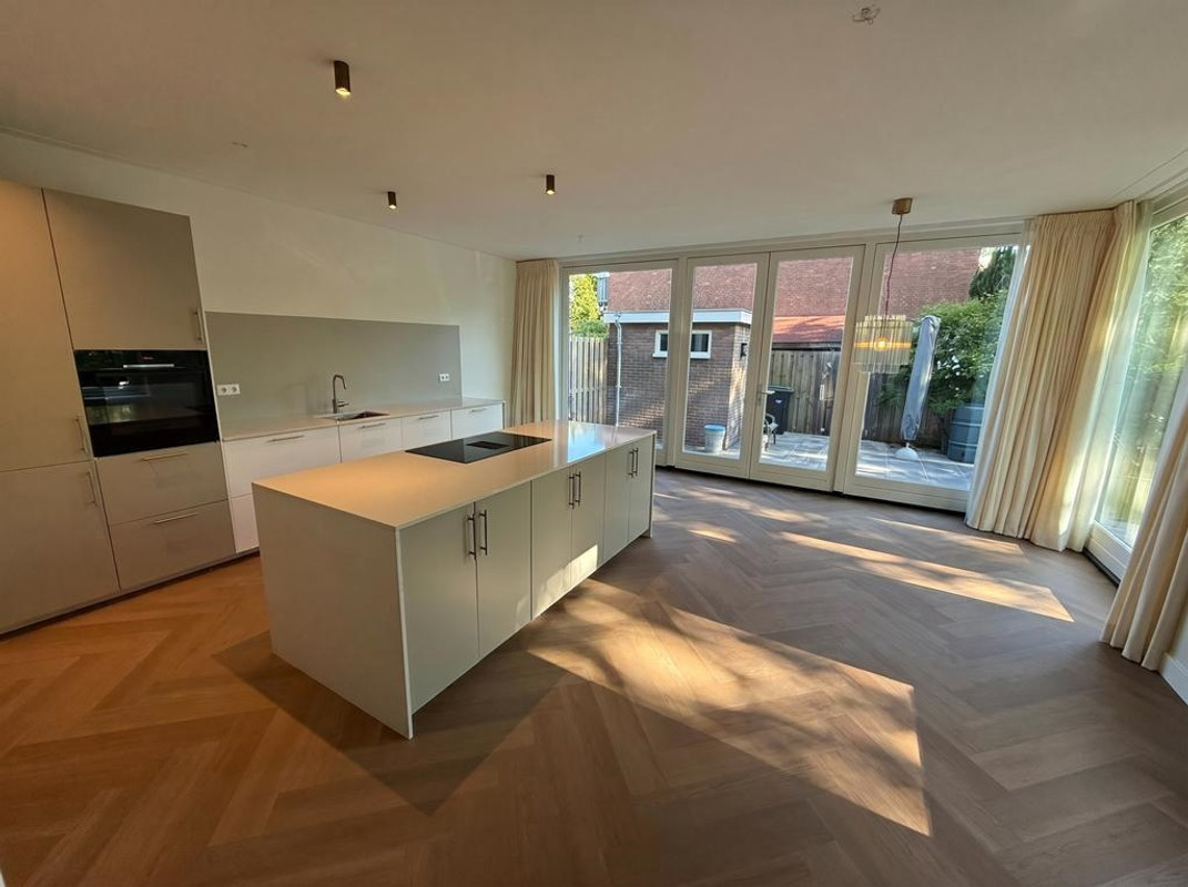 Hoekwoning te huur: Burgemeester van Damstraat 15, Duivendrecht