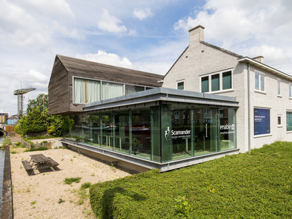 Bernhardstraat 1