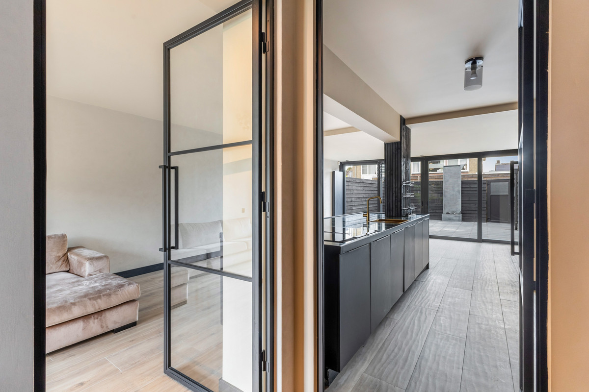 Tussenwoning te koop: Prins Mauritssingel 6, Beesd